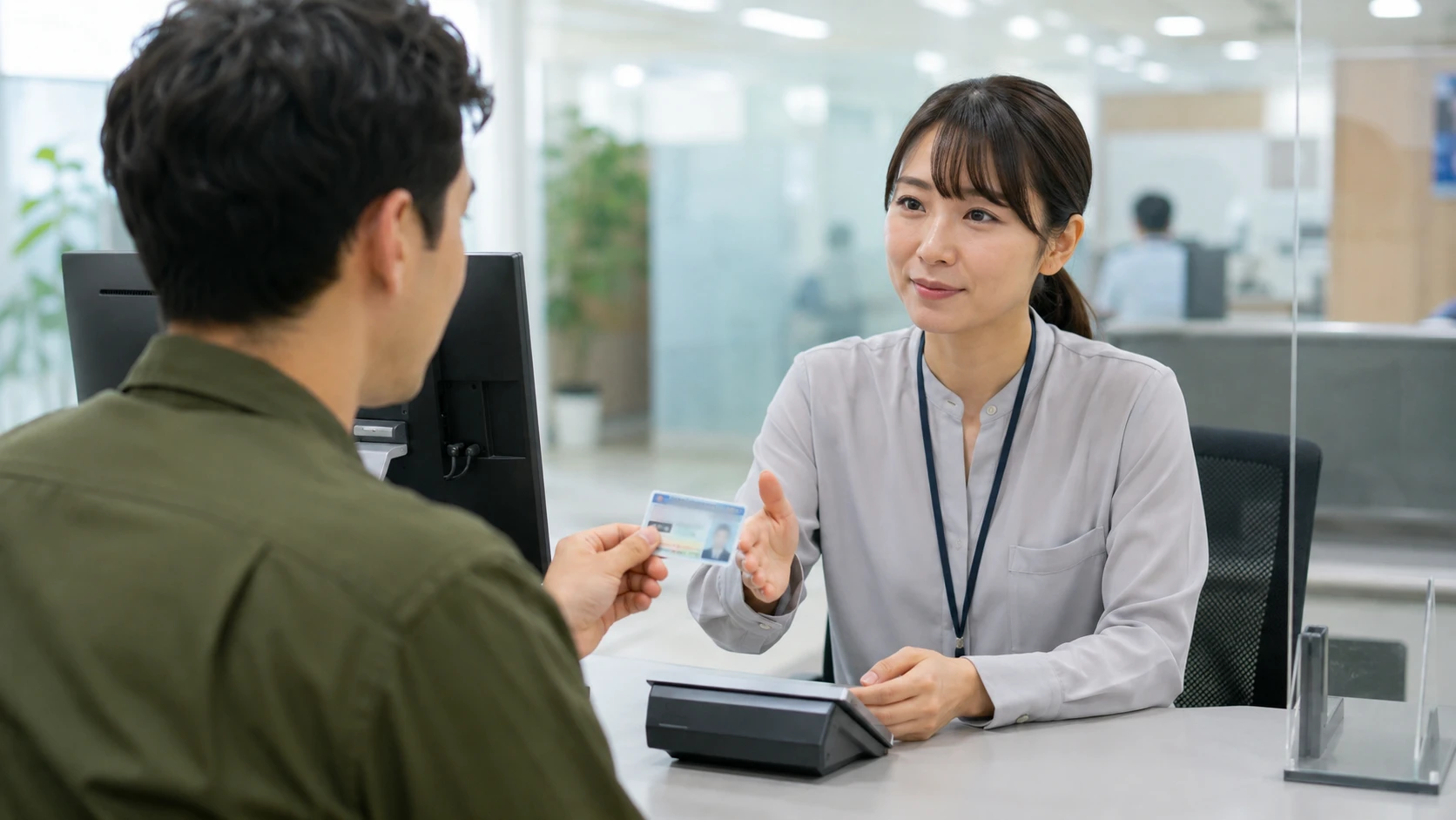 2026年最新情報:なぜ日本の在留カードのレイアウトが変更されたのか